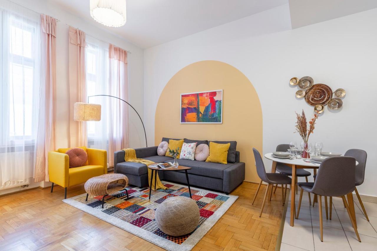 Cozy Home By Bella In The Heart Of Budapešť Exteriér fotografie