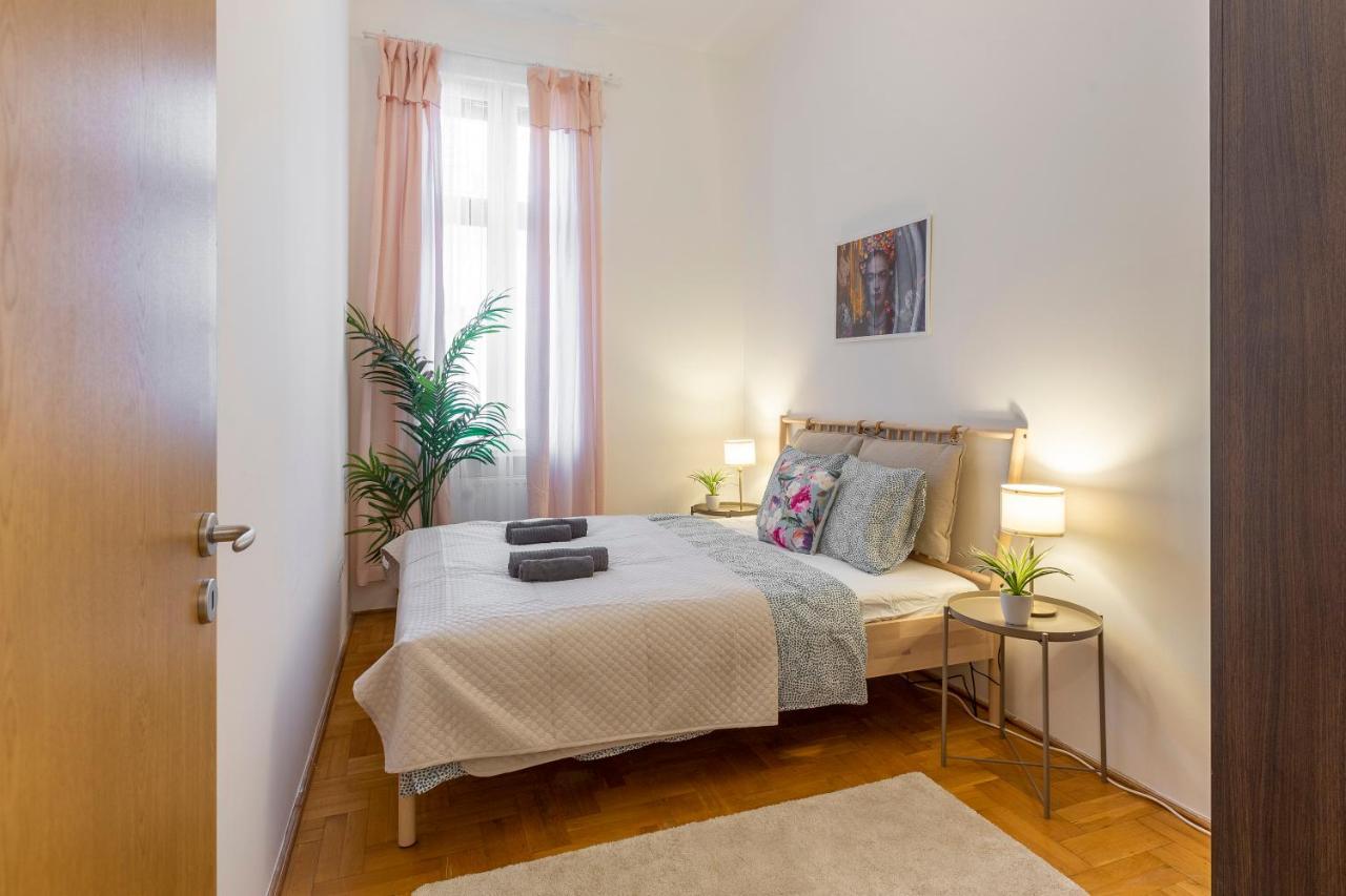 Cozy Home By Bella In The Heart Of Budapešť Exteriér fotografie