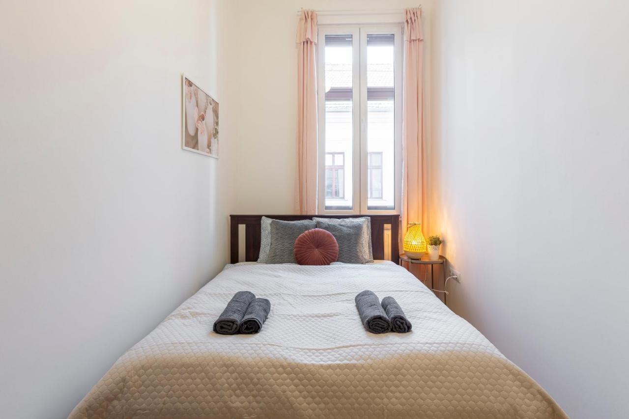 Cozy Home By Bella In The Heart Of Budapešť Exteriér fotografie
